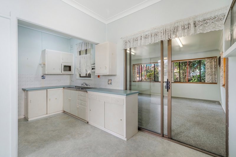 Photo - 41 Russell Street, Mount Pritchard NSW 2170 - Image 6