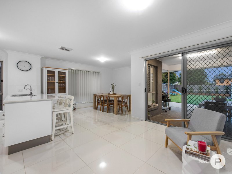 Photo - 41 Ryhill Road, Sunnybank Hills QLD 4109 - Image 5