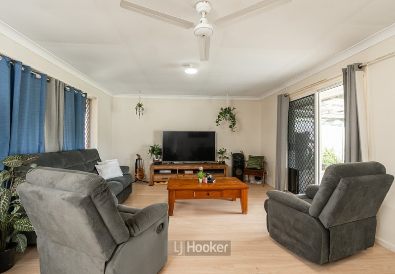 Photo - 41 Samantha Street, Boronia Heights QLD 4124 - Image 2