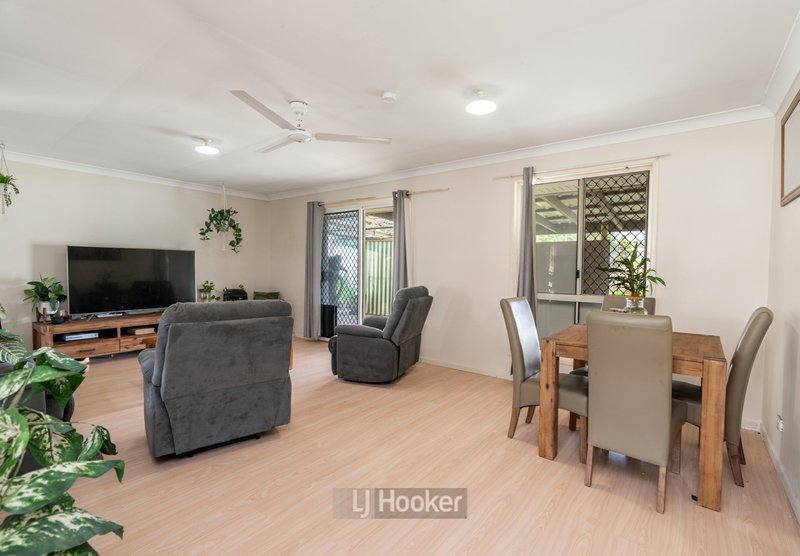 Photo - 41 Samantha Street, Boronia Heights QLD 4124 - Image 4