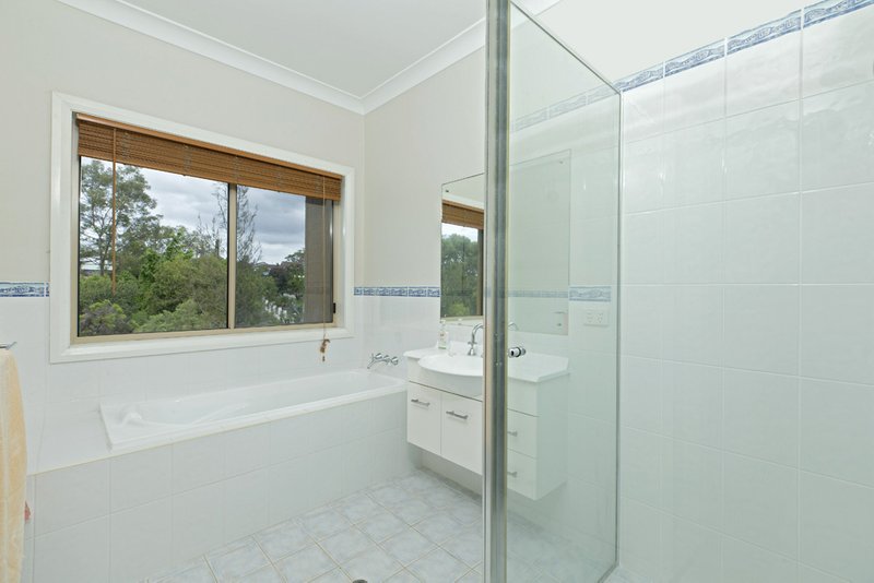 Photo - 41 Sandra Street, Fennell Bay NSW 2283 - Image 9