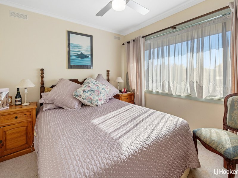 Photo - 41 Sandy Mount Avenue, Inverloch VIC 3996 - Image 11