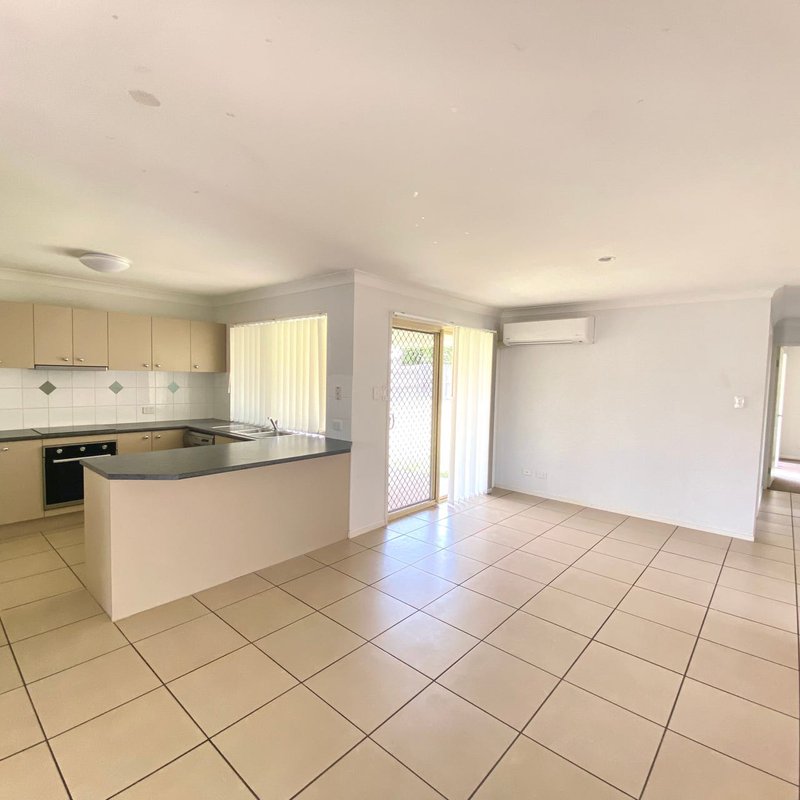 Photo - 41 Sarah Drive, Yamanto QLD 4305 - Image 2