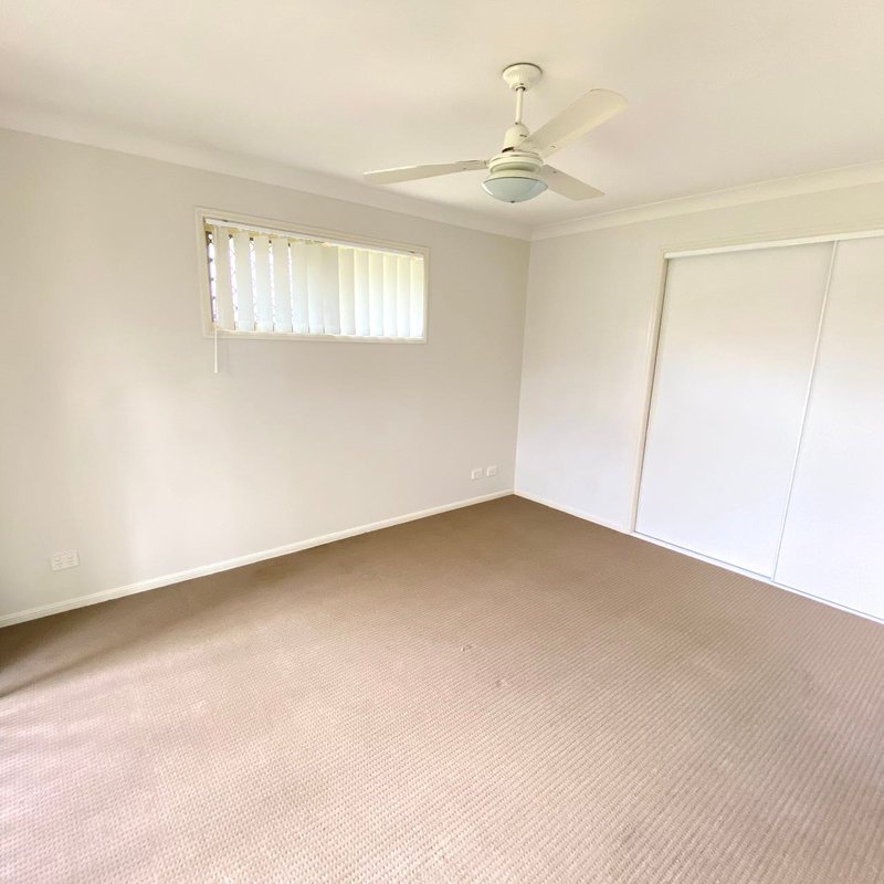 Photo - 41 Sarah Drive, Yamanto QLD 4305 - Image 4