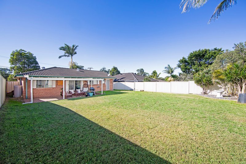 Photo - 41 Scenic Circle, Budgewoi NSW 2262 - Image 4