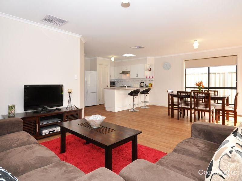 Photo - 41 School Oval Drive, Christie Downs SA 5164 - Image 2