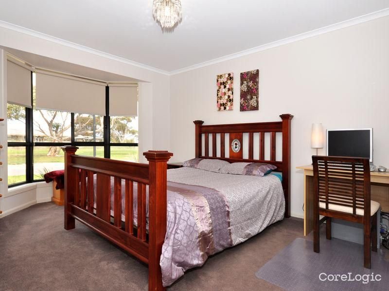 Photo - 41 School Oval Drive, Christie Downs SA 5164 - Image 6