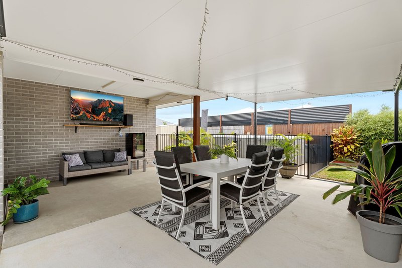 Photo - 41 Serenity Drive, Eli Waters QLD 4655 - Image 17