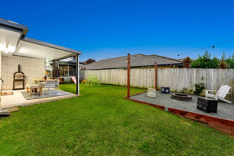 Photo - 41 Severn Crescent, North Lakes QLD 4509 - Image 17