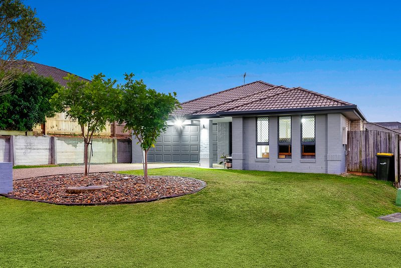 Photo - 41 Severn Crescent, North Lakes QLD 4509 - Image 18