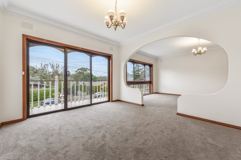 Photo - 41 Smyth Street, Mount Waverley VIC 3149 - Image 4