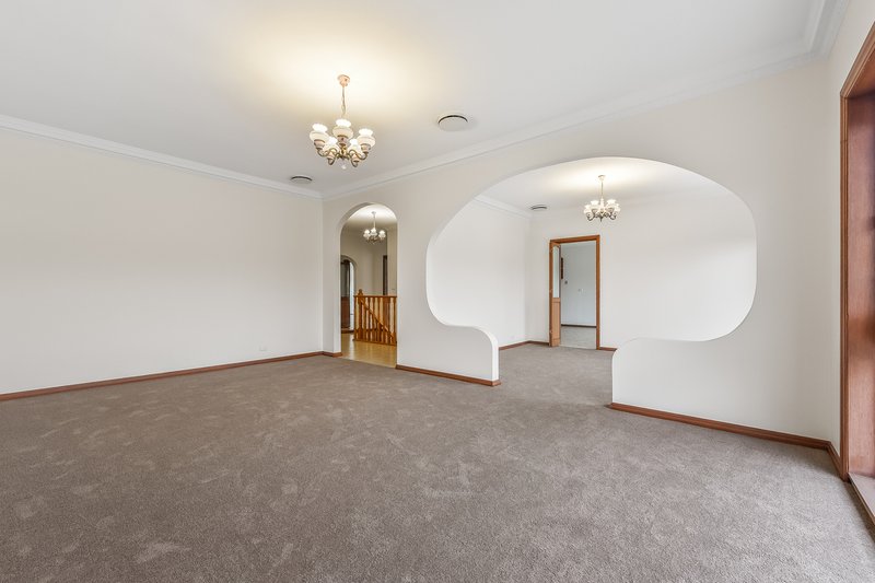 Photo - 41 Smyth Street, Mount Waverley VIC 3149 - Image 5