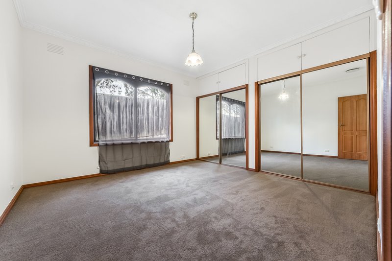 Photo - 41 Smyth Street, Mount Waverley VIC 3149 - Image 7