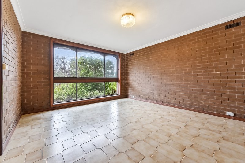 Photo - 41 Smyth Street, Mount Waverley VIC 3149 - Image 8