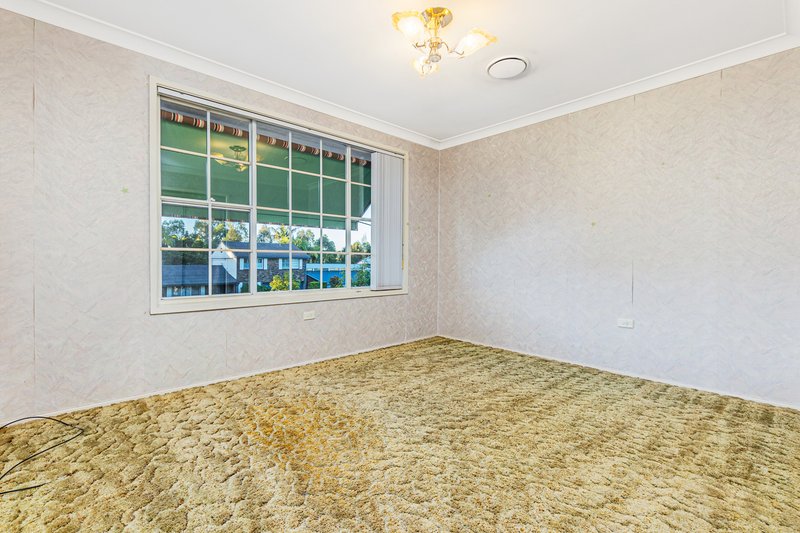 Photo - 41 Sporing Avenue, Kings Langley NSW 2147 - Image 6