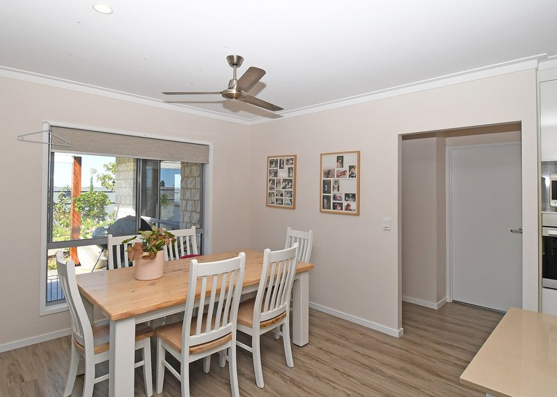 Photo - 41 Spring Way, Nikenbah QLD 4655 - Image 4