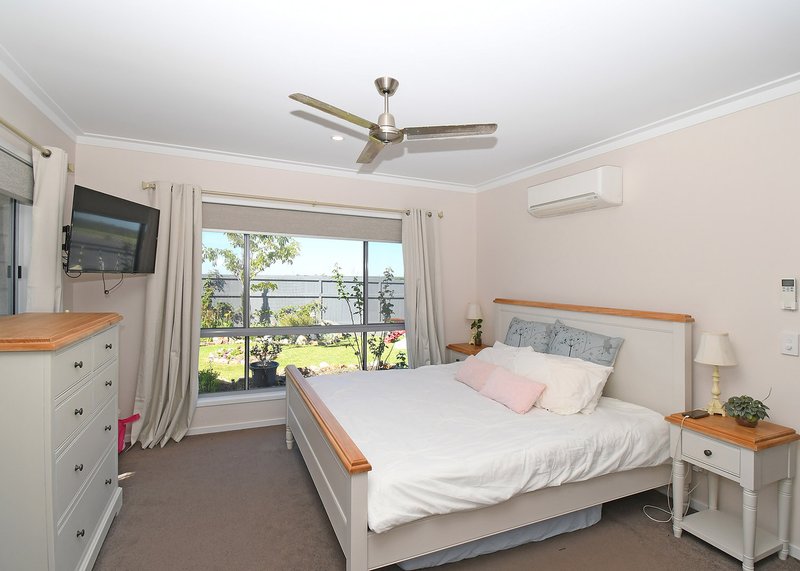 Photo - 41 Spring Way, Nikenbah QLD 4655 - Image 5