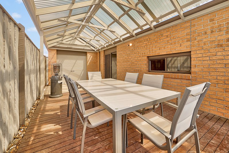 Photo - 41 St Clair Avenue, Cranbourne West VIC 3977 - Image 12