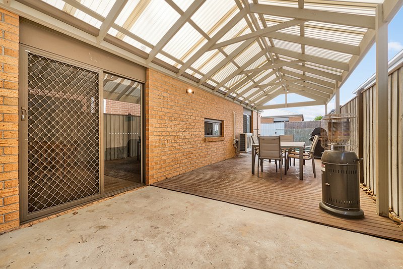 Photo - 41 St Clair Avenue, Cranbourne West VIC 3977 - Image 13