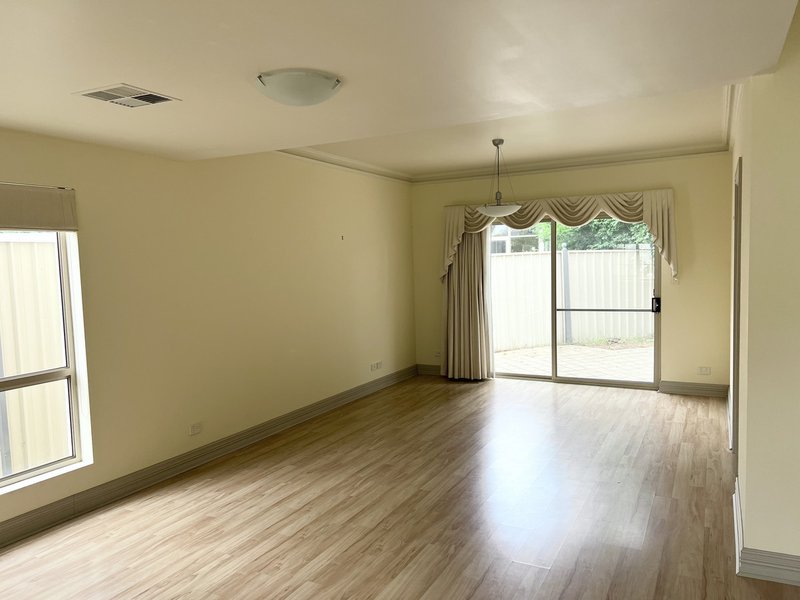 Photo - 4/1 St Johns Lane, Felixstow SA 5070 - Image 4