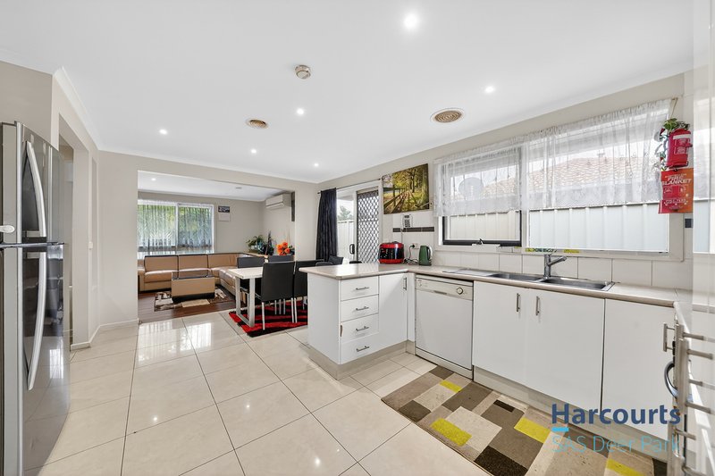 Photo - 41 Stevenage Crescent, Deer Park VIC 3023 - Image 5