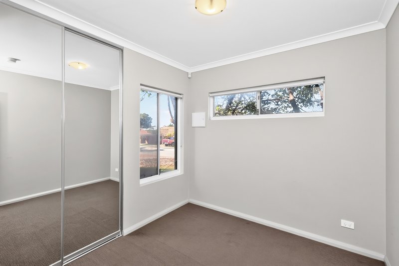 Photo - 4/1 Stoner Place, Innaloo WA 6018 - Image 11