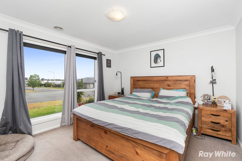 Photo - 41 Strickland Drive, Boorooma NSW 2650 - Image 6