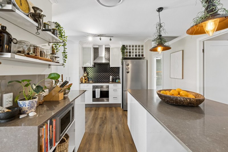 Photo - 41 Studio Drive, Oxenford QLD 4210 - Image 3