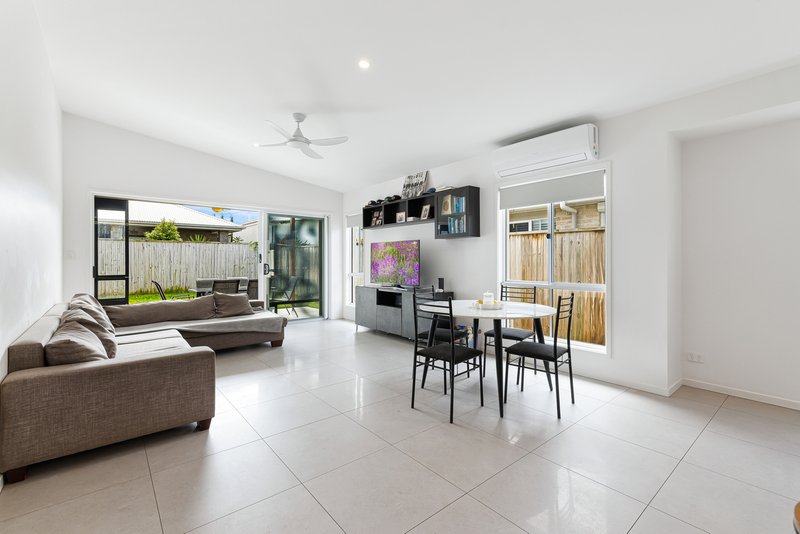 Photo - 41 Sunray Avenue, Palmview QLD 4553 - Image 5