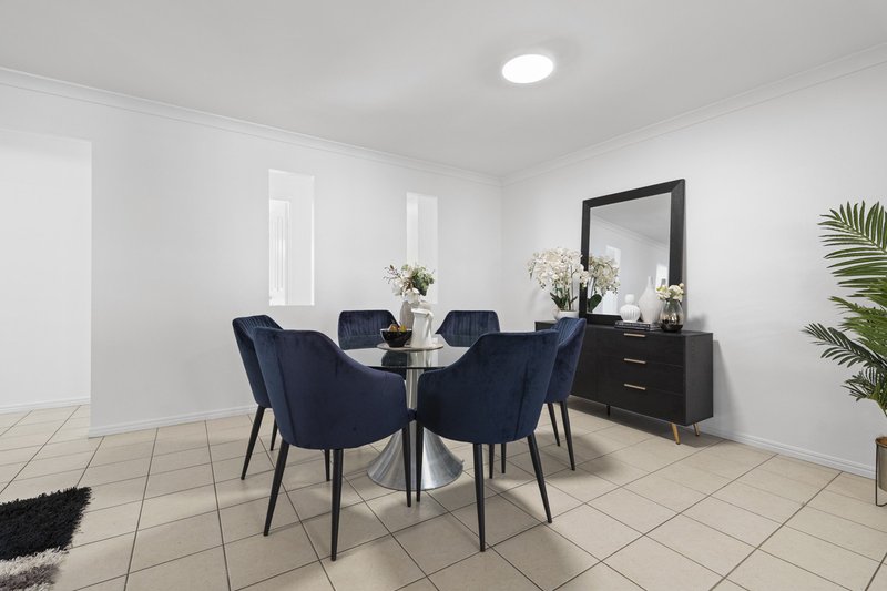 Photo - 41 Talisker Place, Parkinson QLD 4115 - Image 10