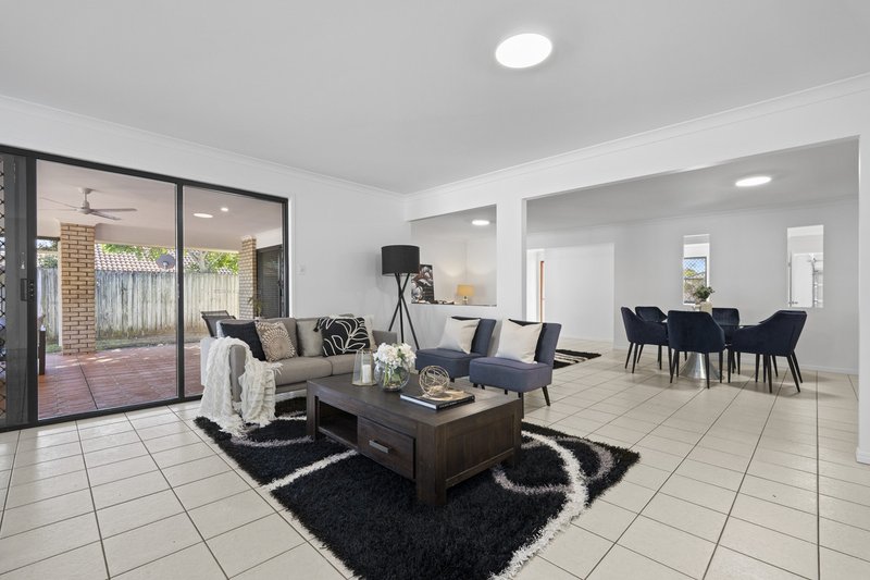 Photo - 41 Talisker Place, Parkinson QLD 4115 - Image 18