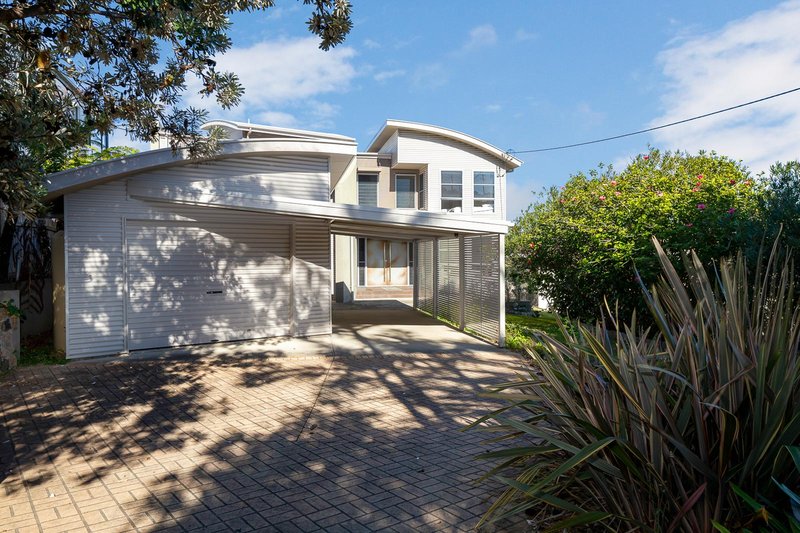 Photo - 41 Tallawang Avenue, Malua Bay NSW 2536 - Image 14