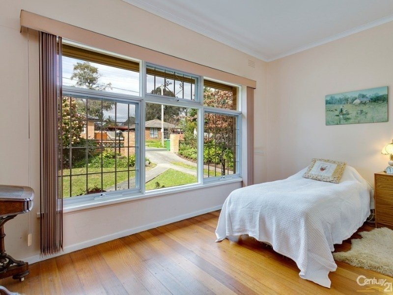 Photo - 41 Taronga Crescent, Croydon VIC 3136 - Image 4