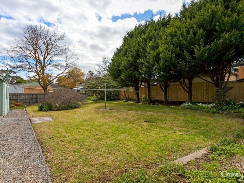 Photo - 41 Taronga Crescent, Croydon VIC 3136 - Image 5