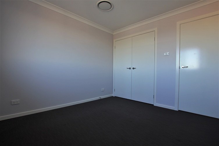 Photo - 41 The Straight , Oran Park NSW 2570 - Image 12