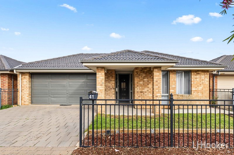 Photo - 41 Tudor Crescent, Smithfield Plains SA 5114 - Image 3