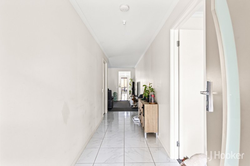 Photo - 41 Tudor Crescent, Smithfield Plains SA 5114 - Image 4