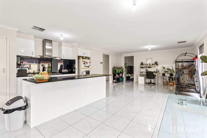 Photo - 41 Tudor Crescent, Smithfield Plains SA 5114 - Image 13
