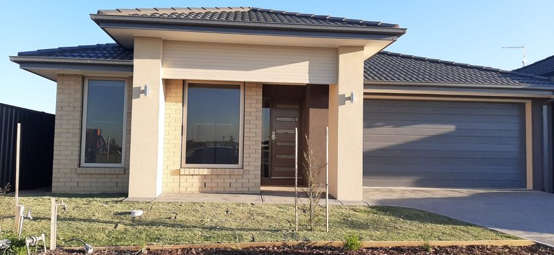 Photo - 41 Voyager Boulevard, Tarneit VIC 3029 - Image 2