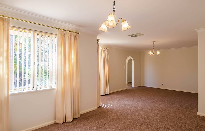 Photo - 41 Wahroonga Way, Greenwood WA 6024 - Image 10