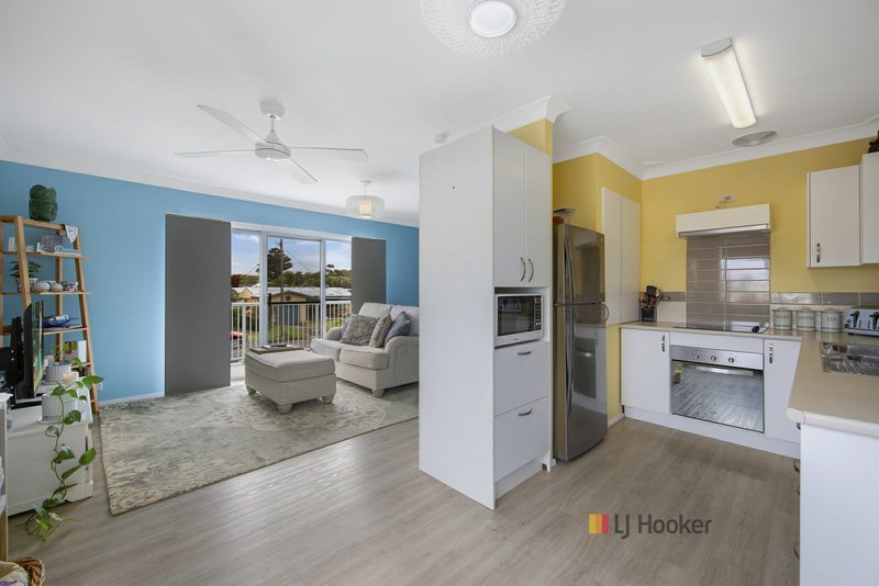 Photo - 41 Wall Road, Gorokan NSW 2263 - Image 4