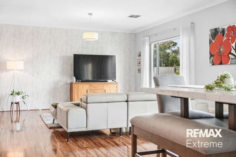 Photo - 41 Wallangarra Road, Carramar WA 6031 - Image 12