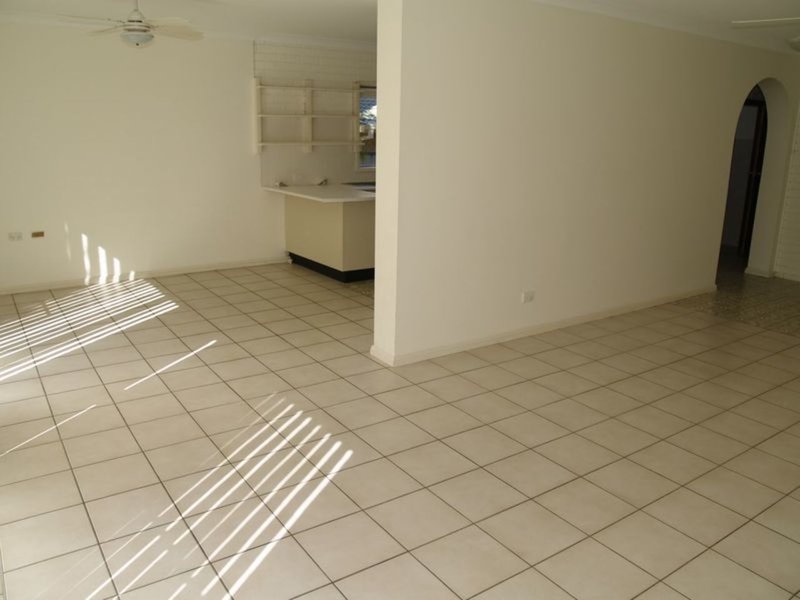 Photo - 41 Waratah Avenue, Salamander Bay NSW 2317 - Image 5