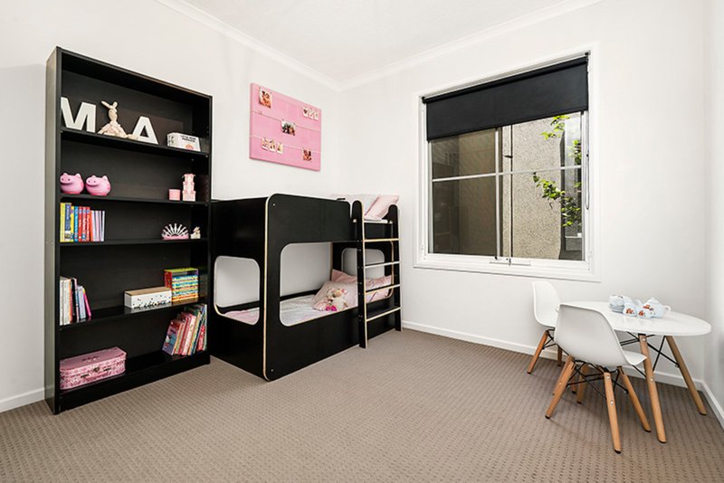 Photo - 4/1 Warley Road, Malvern East VIC 3145 - Image 7