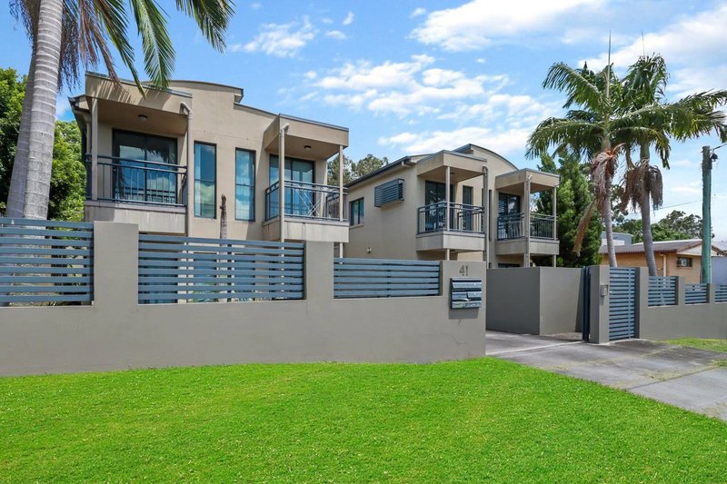 Photo - 41 Warren Street, St Lucia QLD 4067 - Image 1