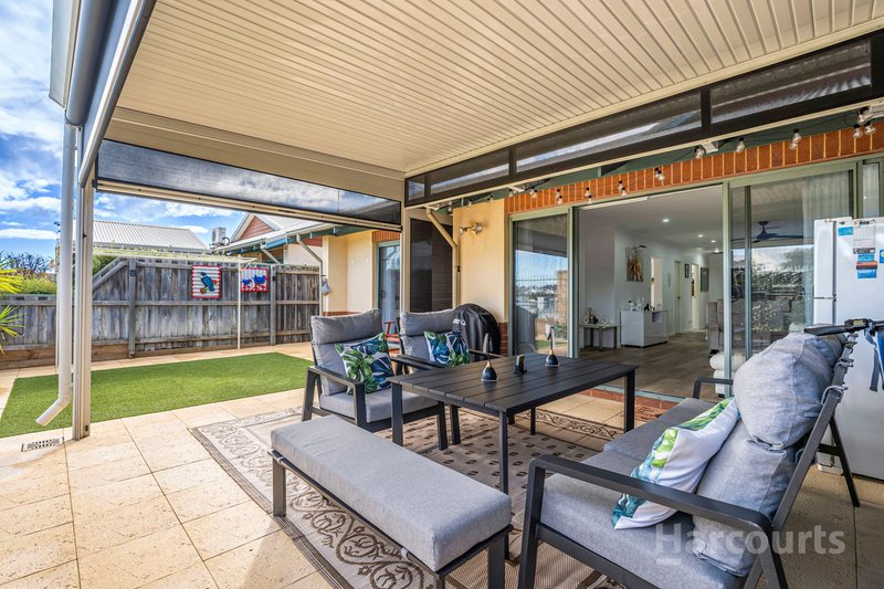 Photo - 4/1 Waterside Drive, Dudley Park WA 6210 - Image 16