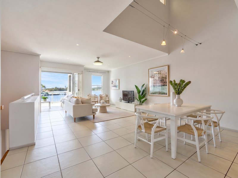 Photo - 41 Watts Drive, Varsity Lakes QLD 4227 - Image 10