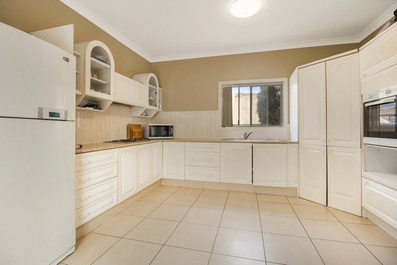 Photo - 41 Webster Road, Lurnea NSW 2170 - Image 2