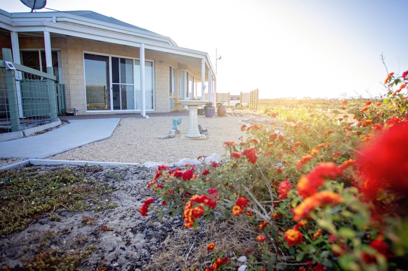 Photo - 41 Whale Bay Drive, Hopetoun WA 6348 - Image 2