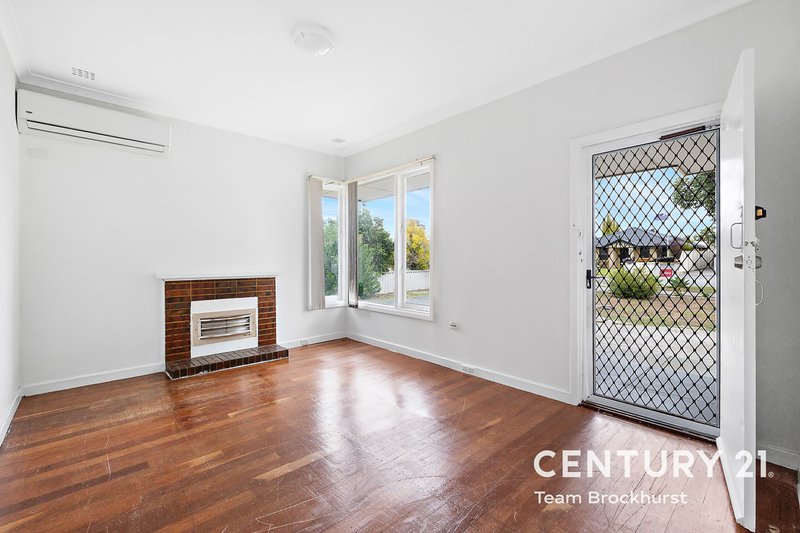 Photo - 41 Whiteside Street, Cloverdale WA 6105 - Image 2